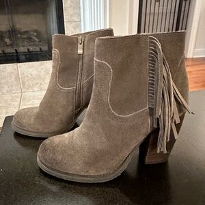 Sbicca Heeled boots!